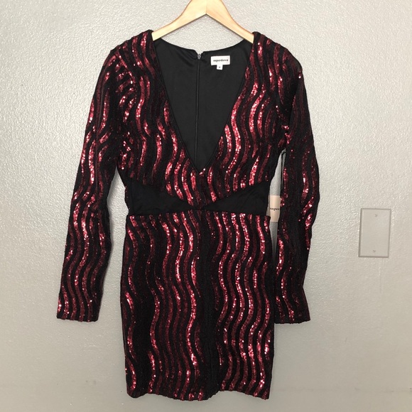 Revolve Superdown Kim Deep V Sequin Mini Dress M L NWT - Picture 5 of 16